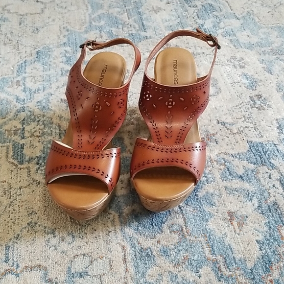 Sandals - Picture 3 of 6